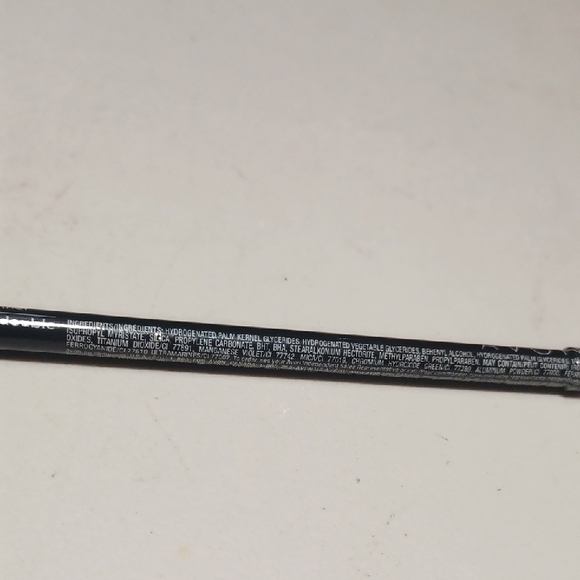 Avon Midnight Black Eyeliner Pencil - Picture 6 of 8